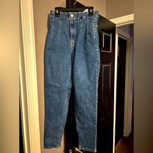 size 24 - Levi’s women’s jeans brand new